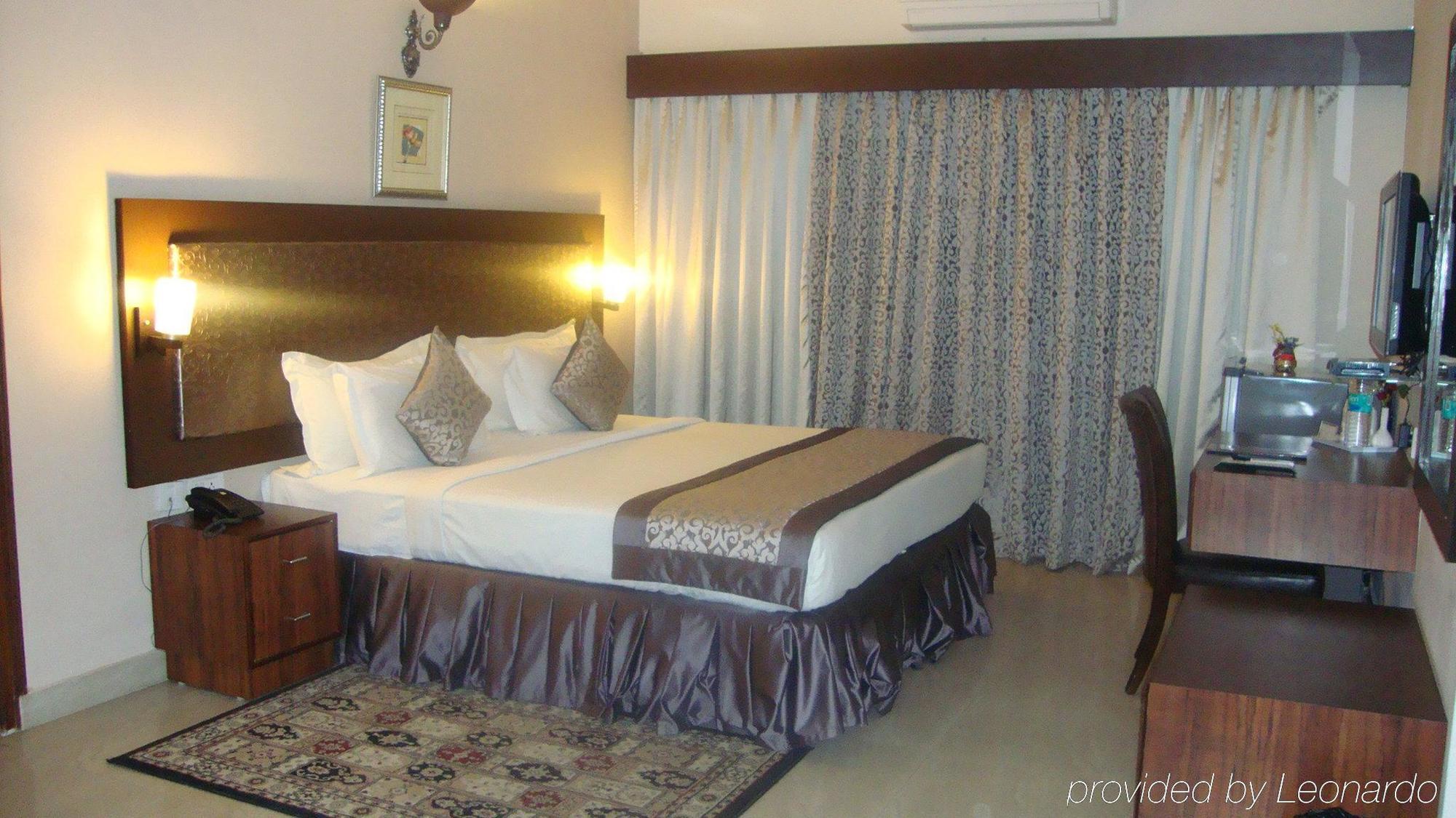 Genx Banjara Hill 1589 Hotel ไฮเดอราบัด ภายนอก รูปภาพ