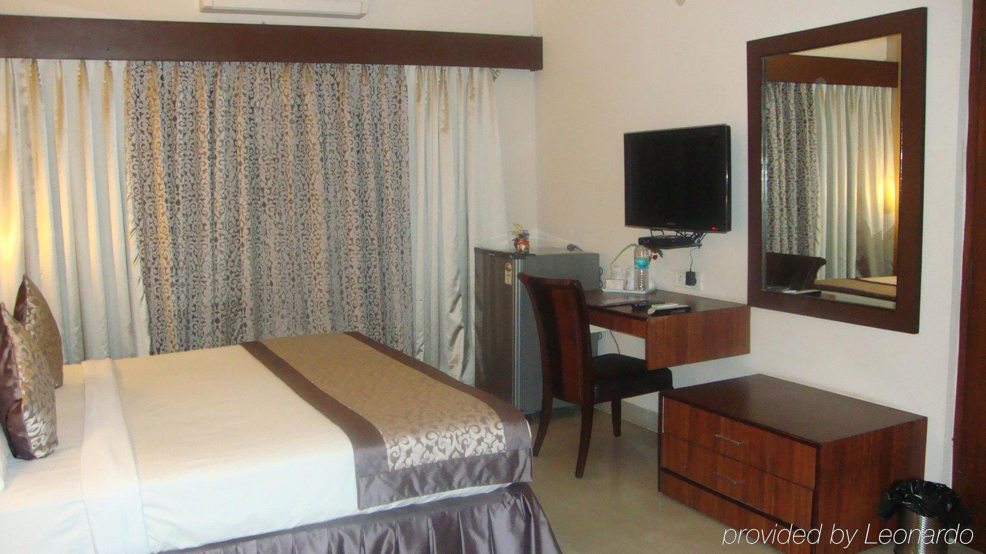 Genx Banjara Hill 1589 Hotel ไฮเดอราบัด ภายนอก รูปภาพ