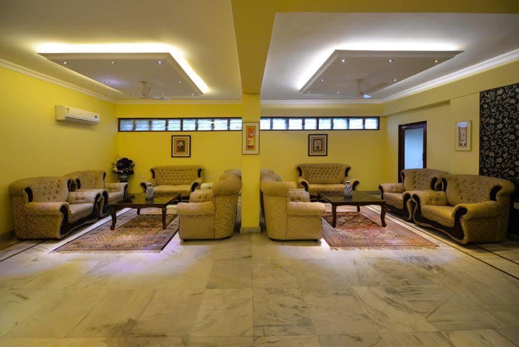 Genx Banjara Hill 1589 Hotel ไฮเดอราบัด ภายนอก รูปภาพ