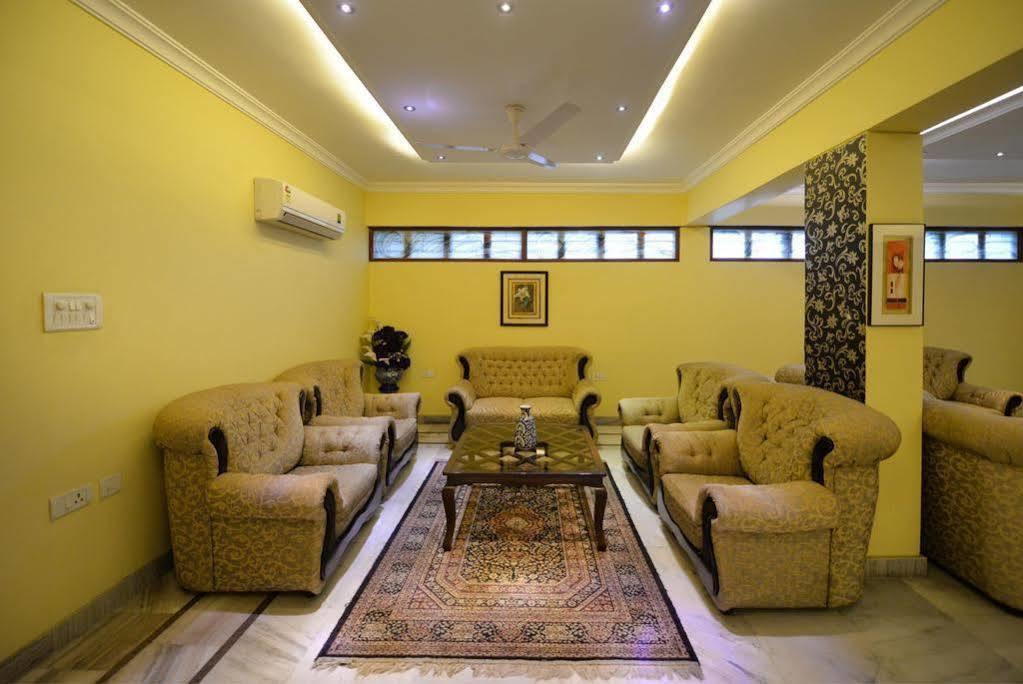 Genx Banjara Hill 1589 Hotel ไฮเดอราบัด ภายนอก รูปภาพ