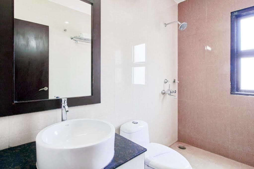 Genx Banjara Hill 1589 Hotel ไฮเดอราบัด ภายนอก รูปภาพ