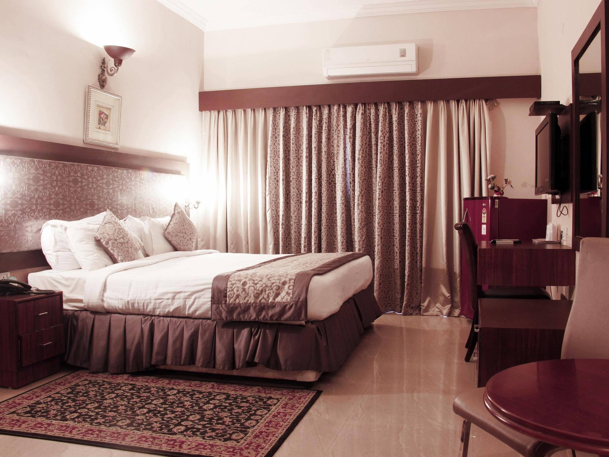 Genx Banjara Hill 1589 Hotel ไฮเดอราบัด ภายนอก รูปภาพ